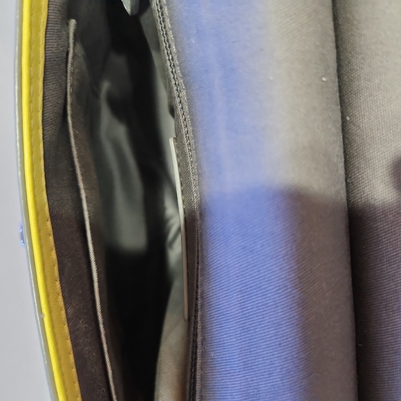 💥💥💥Coach Vintage Legacy Gray Yellow Archival Leather Willis Crossbody Y2K - Picture 7 of 12